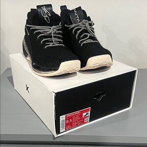 Anta KT4 Low Men’s Black Knit Performance Basketball Sneakers with Cream Soles